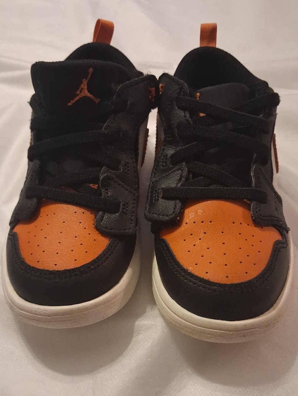 Jordan Kids Black & Orange Low-Top Sneakers